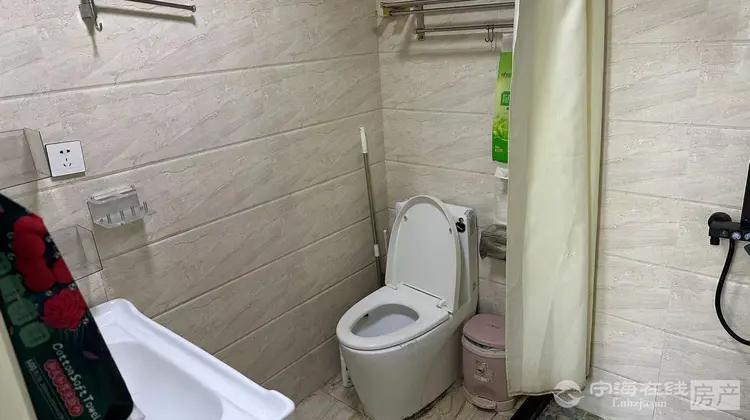 出租阳光小区2室2厅1卫66平米1700元/月住宅