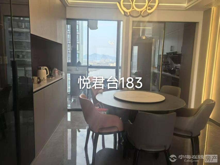 出售悦君台3室2厅3卫183平米448万十车位十储藏室