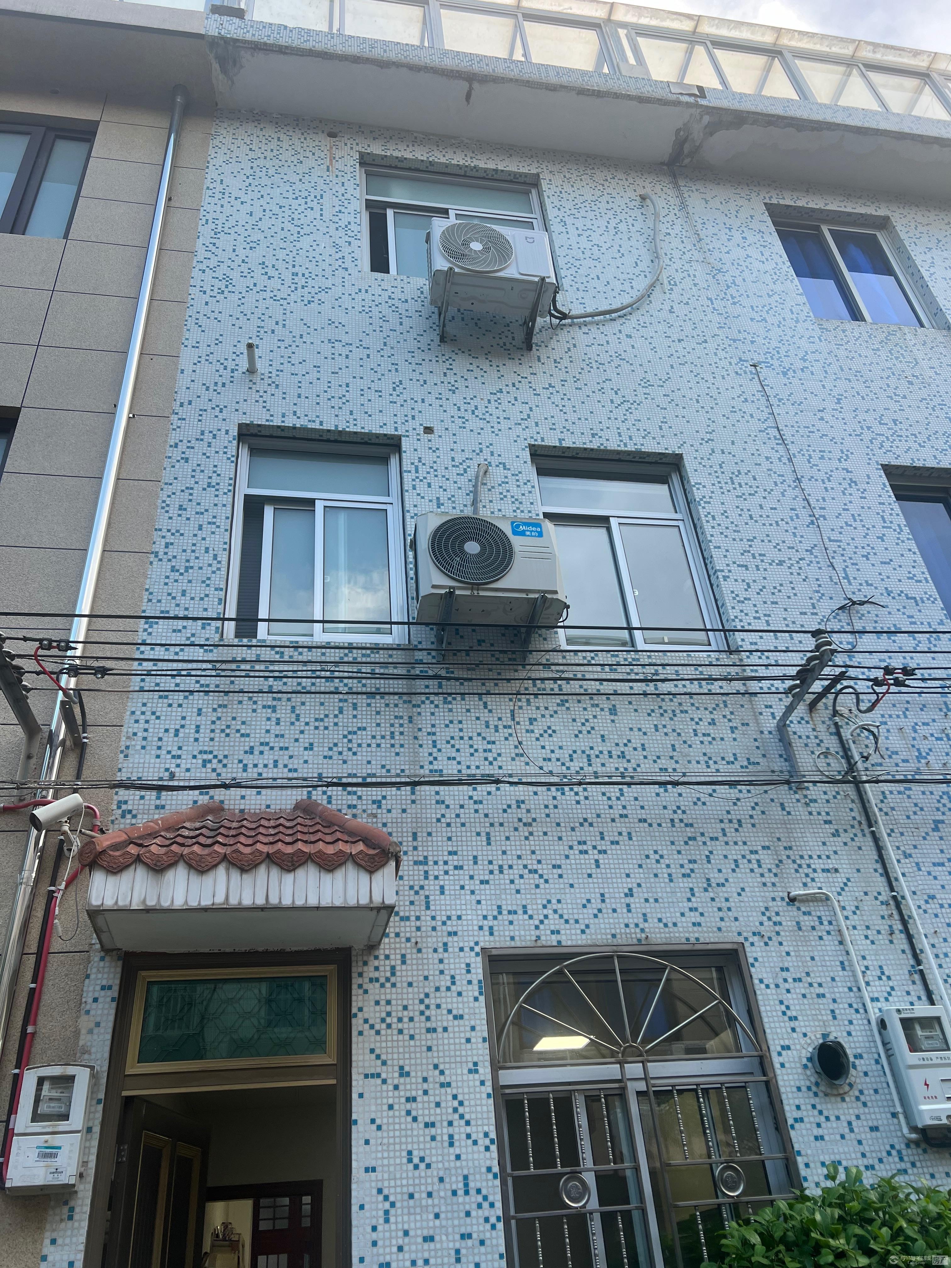 出售惠民路双潘学区5室1厅3卫108平米208万住宅