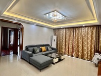 出租海锦苑3室2厅2卫130平米39000元/年 包物业 住宅